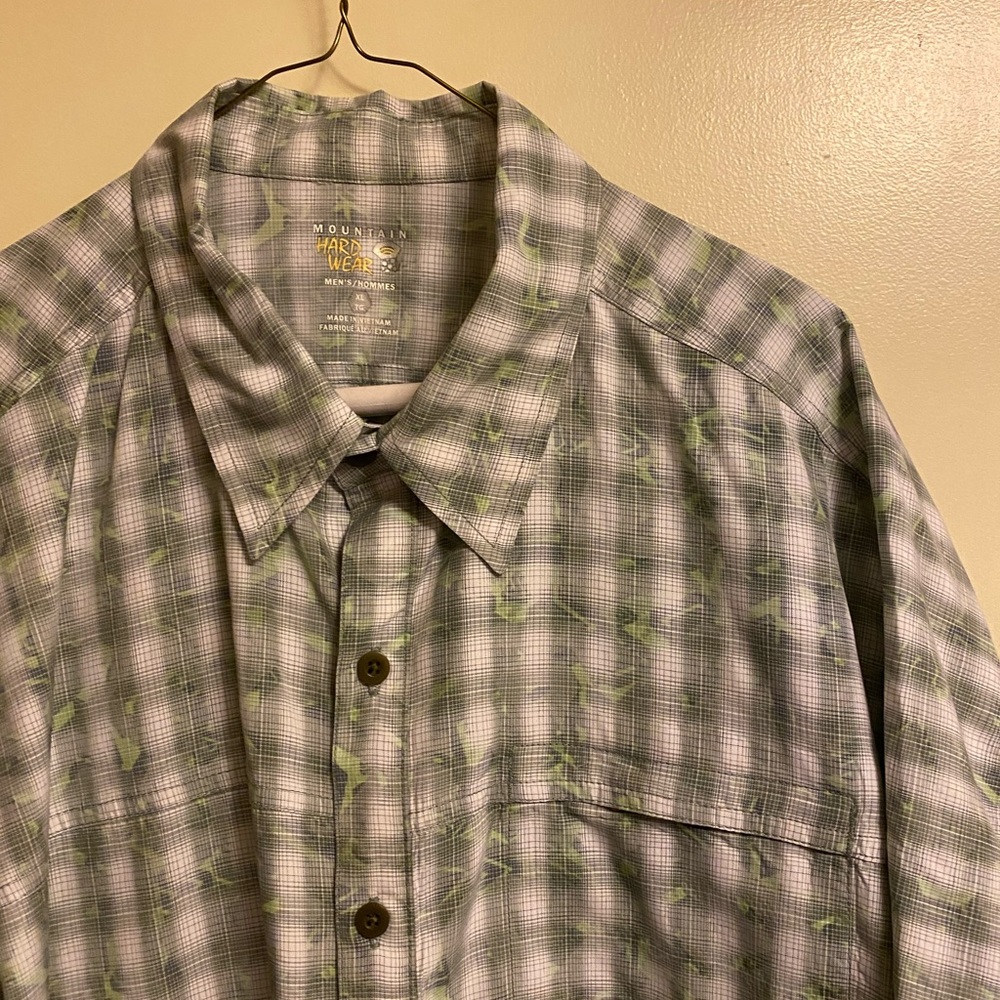 Short sleeve green plaid shirt